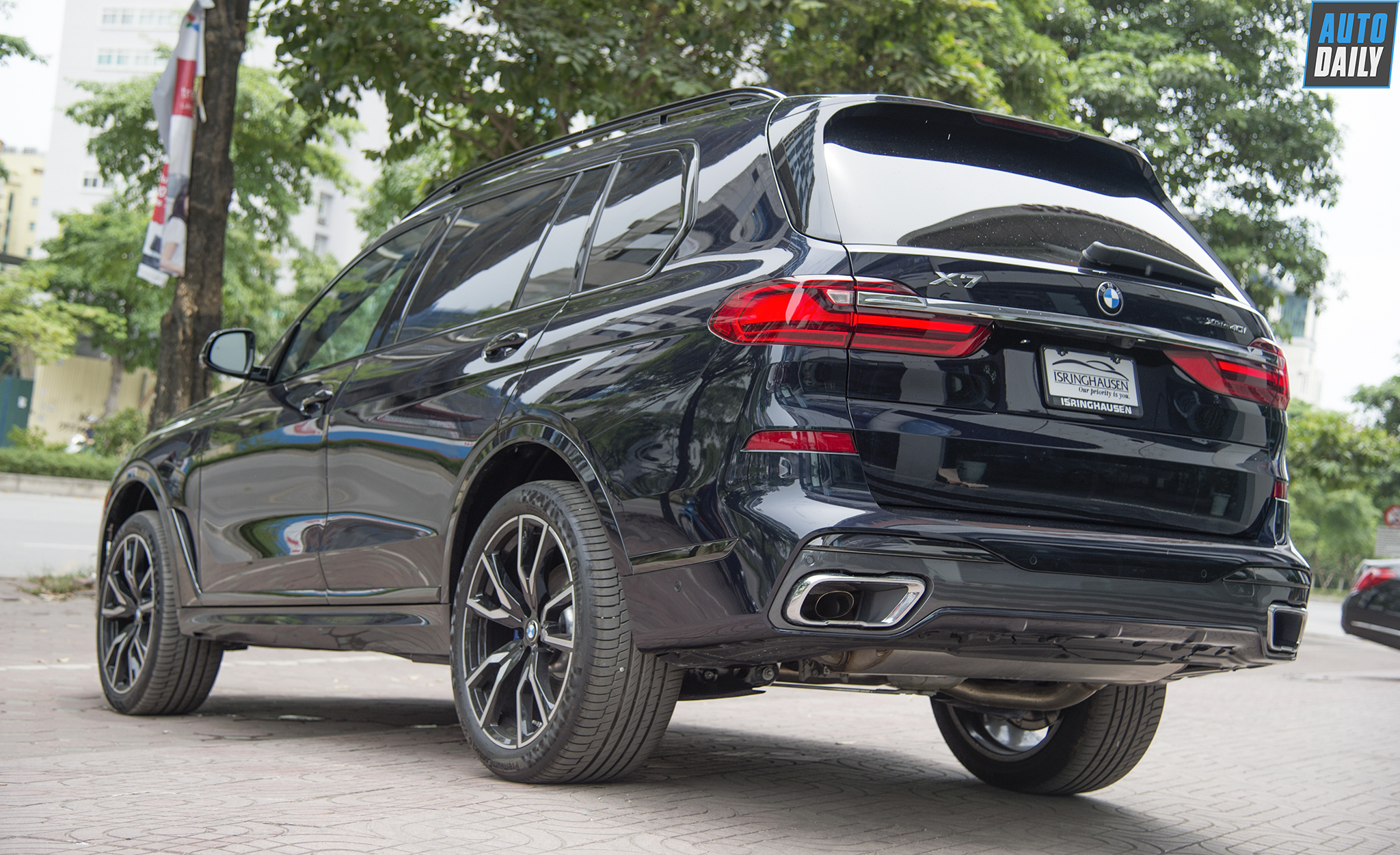 Bmw x7 40i характеристики